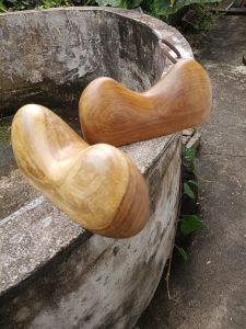 นมไม้ นมสาว หมอนนมไม้ หมอนไม้ นวด บรรเทาปวด