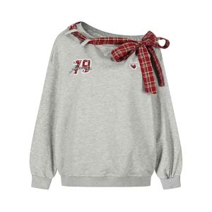 จัดส่งจากประเทศจีน [BIN] คุณภาพ 2025 แฟชั่นสไตล์สตรีท เสื้อสเวตเตอร์ผู้หญิงสีพื้น คอไม่สมมาตร ตกแต่งด้วยผูกเชือก 10