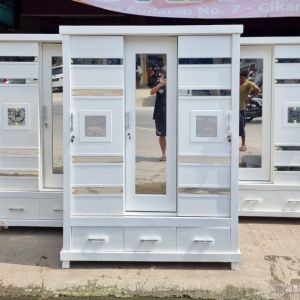 Lemari Baju 3 Pintu Sliding / Lemari Pakaian 3 Pintu Sleding