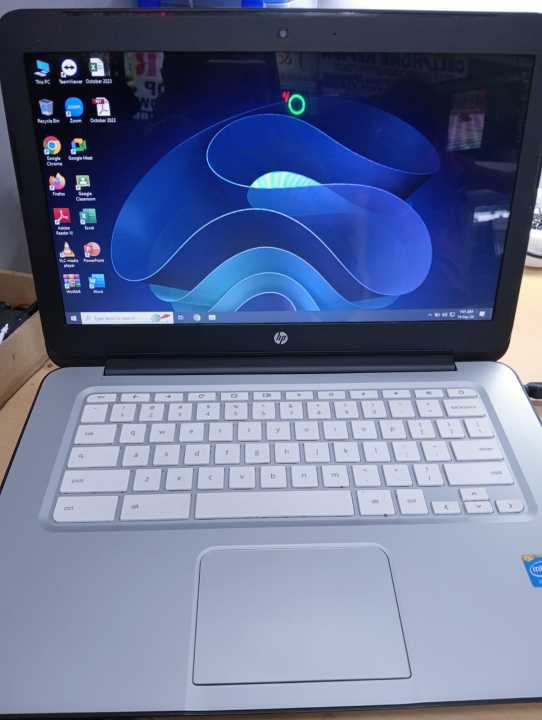 HP%20Chromebook%2014%20G3%20Intel%20Celeron%204%20GB%2016%20GB%20SSD%20WiFi%20HDMI%20webcam%20caricabatterier%20%5BREFURBISHED%5D%20window's%2010%20pro%20with%20battery%20and%20charger%20-%20Image%206