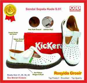 Sendal Sepatu Wanita Desain Modern & Nyaman