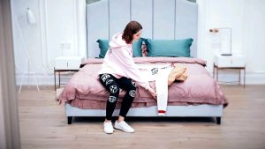 Vali du lịch cho bé B.DUCK Cao cấp bé ngồi lên xoay 360 độ