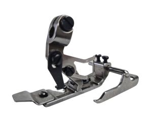 ตีนผีจักรโพ้งสี่เส้น อุตสาหกรรม สำหรับเข้า ซกคอเสื้อยืด สามารถปรับขนาดได้ ตีนผีจักรอุตสาหกรรม การเข้าคอเสื้อยืด การใส่ซกคอ