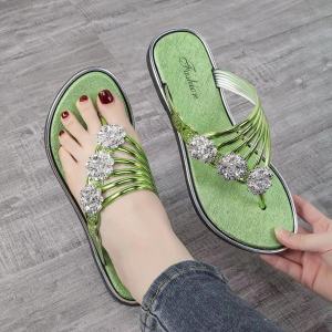 Free Shipping WomenS Rhinestone Flip-Flops Flat Beach Sandals Summer Casual Outdoor Wear WomenS Sandals With Rhinestone Flower Embellishments