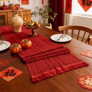 Chinese New Year Red Table Runner Knitted Hollow Out Bohemian Rustic Style Table Flags Shoe Cabinet Coffee Table Mat Wedding Party Decorative Tablecloth