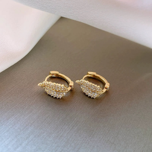 Fashion Mini Leaf Stud Earrings Minimalist Gold Plated Jewelry For Women Daily Wear