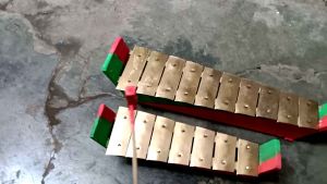 alat musik saron alat musik tradisional