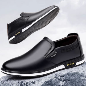 รองเท้าสลิปออนหนังลำลองสำหรับบุรุษธุรกิจ แฟชั่นสไตล์อังกฤษ ระบายอากาศได้ดีและสะดวกสบาย