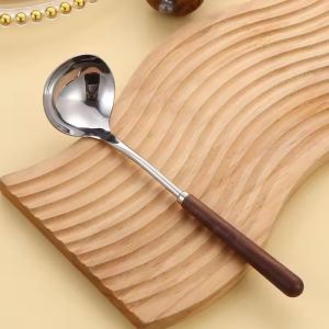 3ชิ้นวอลนัทด้ามยาวเสียมสแตนเลสเครื่องครัวช้อนซุปชุดไม้พายอุปกรณ์ทำอาหารสกู๊ปสำหรับตักกระทะทอด