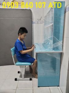 Bàn học sinh trẻ em có kệ đủ màu sắc giao các quận hcm