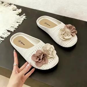 [Free Shipping] Korean-style gentle woven slip-on mules for women 2026 summer with floral decoration non-slip thick-soled mules