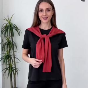 Genuine wool scarf for women a knitted shawl-style scarf that provides warmth for autumn and winter. 100% brand new.