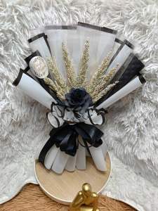 Mini Cash Bouquet with Dried Flowers – 5 Money Slots | Elegant Gift for Any Occasion
