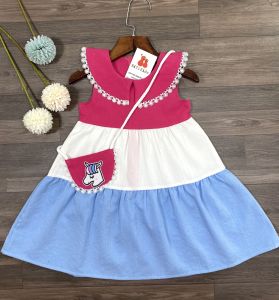 Đầm bé gáiváy trẻ em phối 3 màu cao cấp kèm túi siêu xinh cho bé BITIKIDS size 0- 8 tuổi.