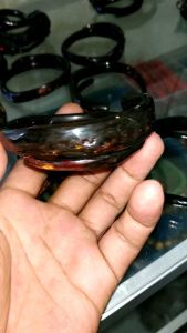 Gelang Akar Bahan Lentur Merah: Aksesoris Tangan Alami & Unik