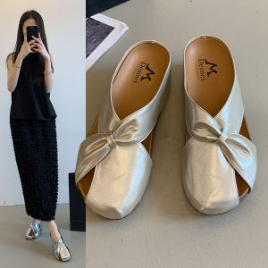 Bên Trong Và Bên Trong Tăng Chiều Cao Của Giày Burkin Trùm Đầu Nửa Dép Lê Nữ Hạ Bên Ngoài Mang Kiểu Dáng Mới Vóc Dáng Nhỏ Nhắn Một Cước Đi Dép Lạnh.