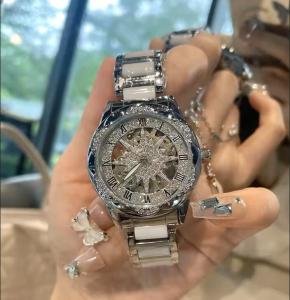 Sunflower Quartz Watch for Women High-end Light Luxury Niche Art Wristwatch for Female