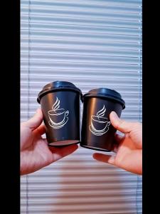 50pcs Paper Cup Printed Coffee Logo Black Cup With Flip Lid 8oz/12oz Coffee Drink Cup For Party