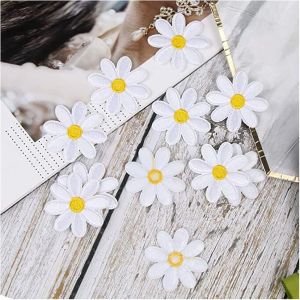 1 miếng vá quần áo dạng ủi/ thêu kiểu dáng bông hoa xinh xắn - kích thước 4cm x 4cm
