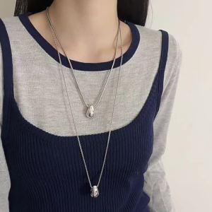 Simple silver water drop titanium steel necklace for women non-fading light luxury niche high-end long style suitable for pairing with hoodies and sweaters