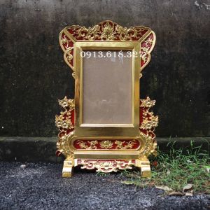 Khung ảnh 1 hình thờ hoa mai sơn son thếp vàng gỗ hương