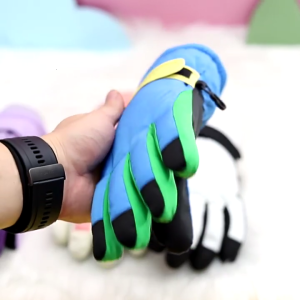 1 Pair Kids Winter Ski Gloves Soft & Warm Thicken Mittens Windproof Skating Gloves for Outdoor Snow Play