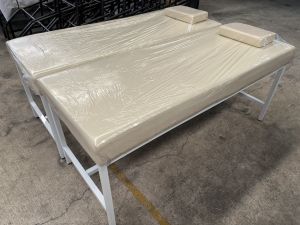 เตียงนวดตัว  เตียงนวดสปา   เตียงตรวจ   หนังหุ้มนำเข้าทำความสะอาดง่าย รหัส BS313   BS314   BS316  ขาเหล็กทนทาน  เบาะหนา สินค้าคุณภาพพิเศษ แบรนด์ BS เลือกแบบเลือกสีทักแชท โรงงานผลิต ส่งออกทั่วโลก