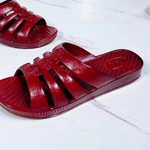[Free Shipping] Womens outdoor fashion flat non-slip retro vintage plastic slip-on slippers for the elderly suitable for home use