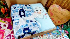 [LIMITED!] Hampers Baby Gift Kado lahiran bayi Newborn Selimut double fleece dan Handuk Bordir FREE KARTU UCAPAN DAN KERTAS KADO