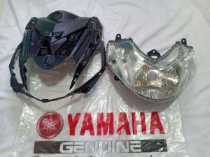 HEADLIGHT LENS UNIT and LEGSHIELD 1 FOR MIO I 125 /M3 SET