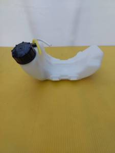 ถังน้ำมัน GX35 เครื่องตัดหญ้า | ถังน้ำมันเครื่องยนต์ 4 จังหวะ ใส่ตรงรุ่น แข็งแรง ไม่รั่วซึมสำหรับเครื่องฮอนด้า ทนแรงสั่น ป้องกันน้ำมันรั่ว 4 จังหวะ ใส่ได้พอดี ไม่ต้องดัดแปลง