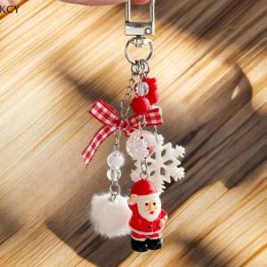 KCY พวงกุญแจรูปซานตาคลอสรูปต้นคริสต์มาสน่ารักห้อยจี้รูปโบว์ลูกปัดกระเป๋าใส่โทรศัพท์กระเป๋าเป้สะพายหลังน่ารักพวงกุญแจของขวัญ