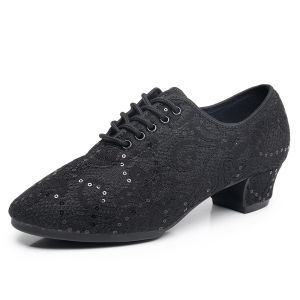 รองเท้าการเต้นรำทางสังคมสำหรับฝึกซ้อมกลางแจ้งพื้นรองเท้านุ่มส้นสูงระดับกลางผ้าตาข่ายระบายอากาศ