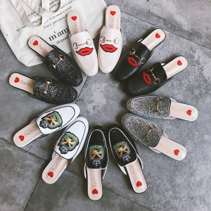 MANXIXI Brand Korean Version Slippers Fashion Mules Shoes Young Style Beautiful Embroidery Flat Sandals for Women (35-40 Size)