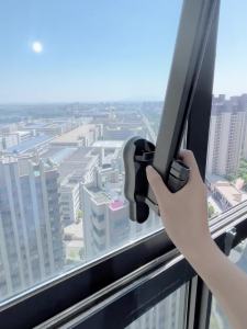 Jemuran Dinding Baju Aluminium Jemuran Lipat Gantung /Jemuran Dinding Tarik Lipat Panjang Adjustable