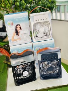 Quạt Phun Sương Mini A60 – Làm Mát Tức Thì  5 Đầu Phun Tạo Ẩm Thích Hợp Văn Phòng Phòng Ngủ 🌈 LED Đổi Màu 🧴 Bình 600ml⚡ Tiết Kiệm Điện – Nhỏ Gọn Dễ Mang Theo