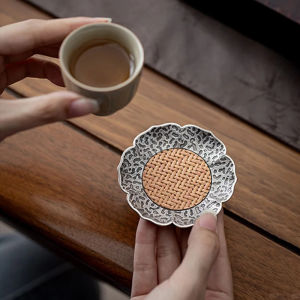 Vintage Flower Shape Tea Coaster Durable Heat Resistant Alloy & Natural Rattan Woven Cup Mat for Kung Fu Tea Ceremony Home Decor2026