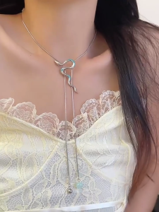 Stylish Silver Snake Pendant Necklace with Adjustable Length Designs for Fashion Lovers Seek Unique Styles Outfits