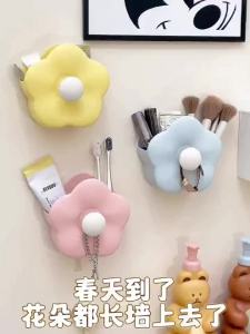 浴室壁挂式置物架免打孔卫生间梳子化妆品收纳盒放牙膏牙刷收纳架Bathroom wall mounted storage rack without perforation toilet comb cosmetics storage box toothpaste and toothbrush storage rack