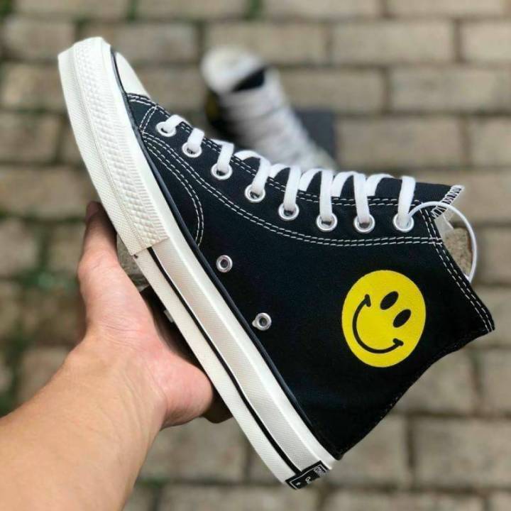 CONVERSE70S234 SMILEY CLASIC SEPATU SNEAKERS PREMIUM BNIB SEPATU