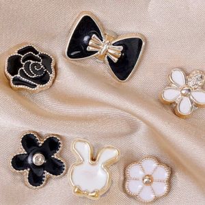 Fashion Women Brooch Set Magnetic Anti-light Buckle Collar Decoration Clothing Clip Bow Knot Invisible Adjustment Brooch Pins