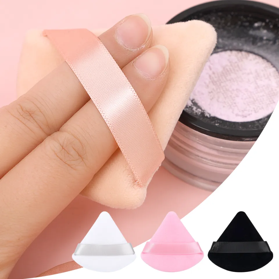 2 Pcs Triangle Makeup Powder Puff for Face Powder Soft Triangle Velour Powder  Puff Reusable Triangle Powder Pad Pressed Applicator for Under Eyes and  Face Corners Loose Setting Powder (Black & Pink) 