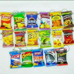 100 pcs Gantungan Kunci Miniatur Snack Kotak souvenir pernikahan khitananan cendramata