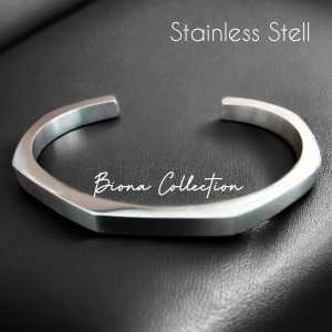 Gelang  Tangan pria stainless stell Anti karat dan tidak luntur gelang tangan pria keren.