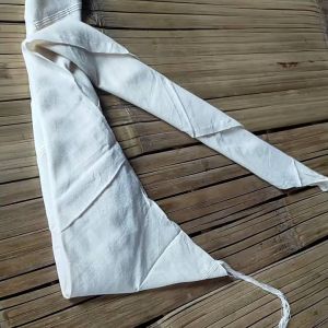 Ikat Kepala Tradisional Baduy: Aksesoris Budaya Indonesia