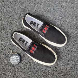OBRAL SEPATU POLOSAN SLIP ON BY CRT BLACK WHITE TANPA TALI MURAH 36-43 SNEAKERS VULCANIZED 100%