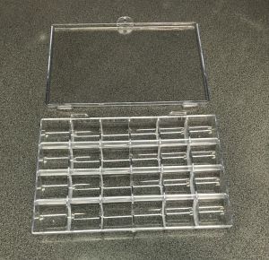 กล่องใส่อะไหล่ติดเล็บตัวเล็กๆ ต่างหูชิ้นเล็กๆ 24 ช่อง