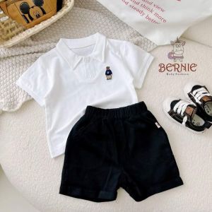 Set polo thêu gấu Bernie kids cho bé trai 9 đến 25 kg phong cách Hàn Quốc áo polo trắng quần kaki 22B486