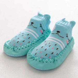 FREE GIFT - Sepatu Kaos Kaki Prewalker Bayi Lucu Hangat - Melindungi Kaki Si Kecil dengan Anti Slip