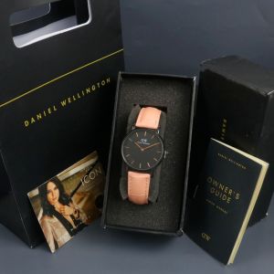 Paket Box Exclusive + PaperBag / Jam Tangan WD Lingkar VA-642HR / Jam Tangan Fashion Wanita Tali Kulit Diameter 36 Cm